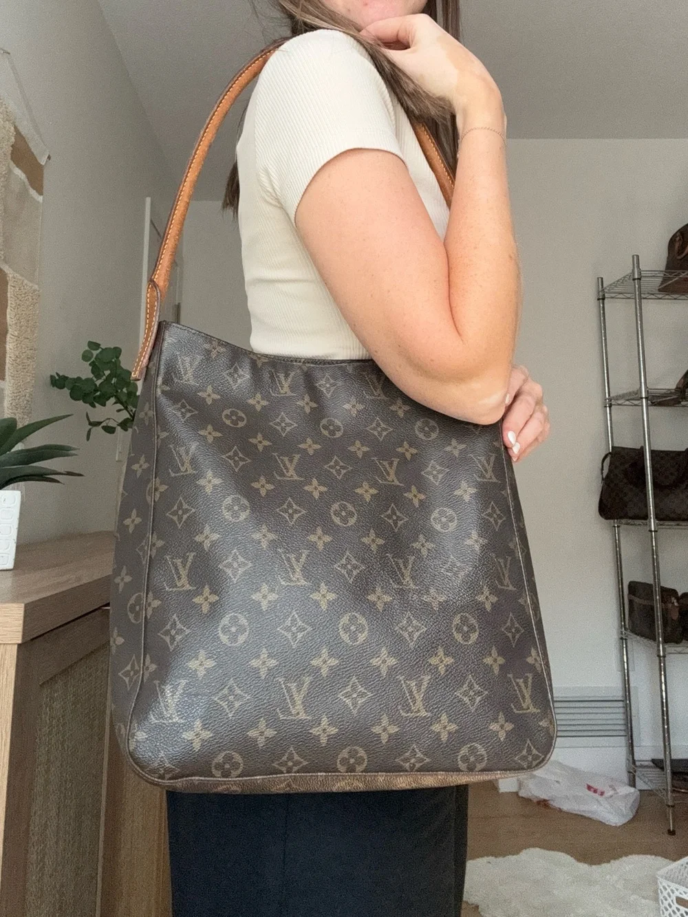 ✅AUTH✅LOUIS VUITTON LOOPING GM